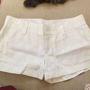 White Lilly Pulitzer Walsh Short